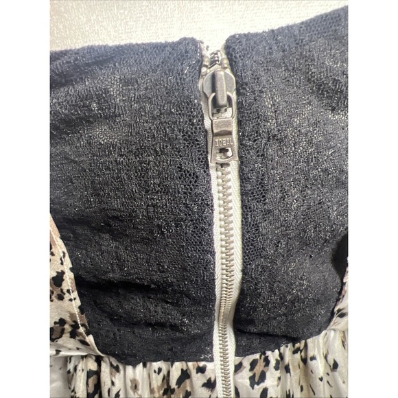 Alice + Olivia Leopard Print Silk Sleeveless Dress Size Small Safari Print - Picture 8 of 10